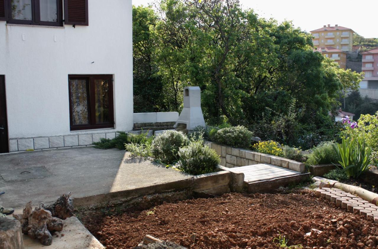 Apartment Vrbnik 5301B ภายนอก รูปภาพ